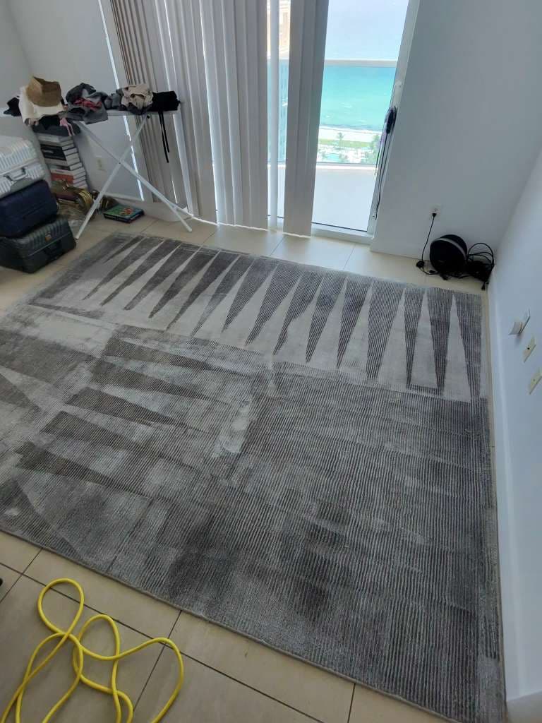 Real soft-surface cleaning result in a bright oceanview room