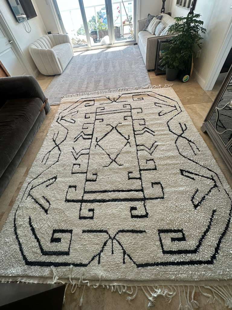 Real patterned area rug cleaning result in a Miami interior